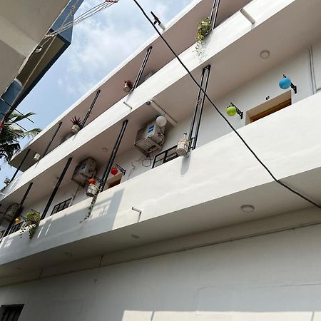 Kavieya Residency Hotel Pūrnānkuppam Kültér fotó